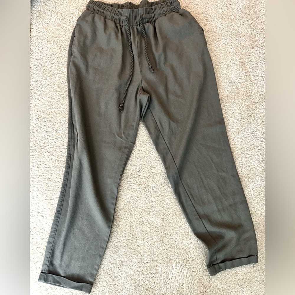 Ci Sono Women's Olive Cropped Pants